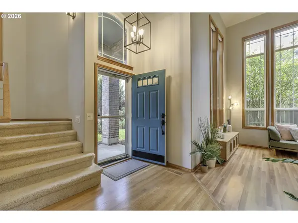 2764 NE LINDSEY DR, Hillsboro, OR 97124