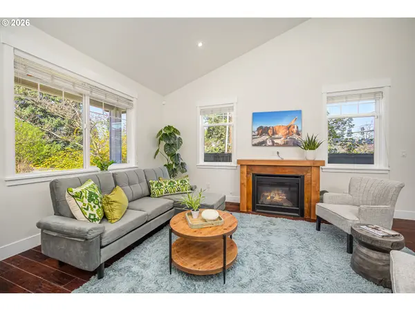 2345 PIONEER PIKE, Eugene, OR 97401