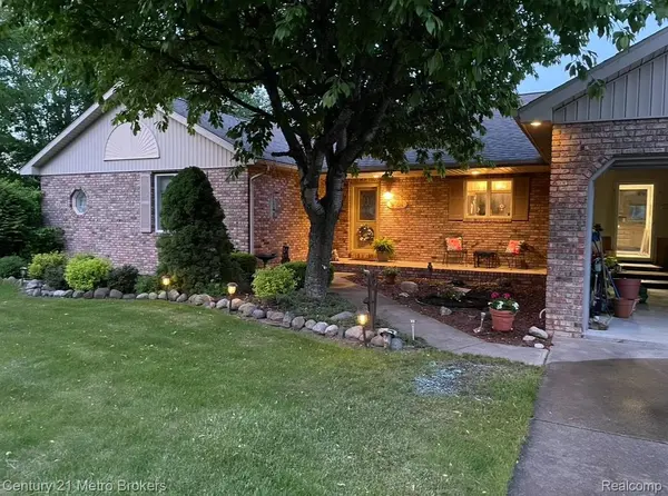 5464 N Seymour RD, Flushing Charter Township, MI 48433