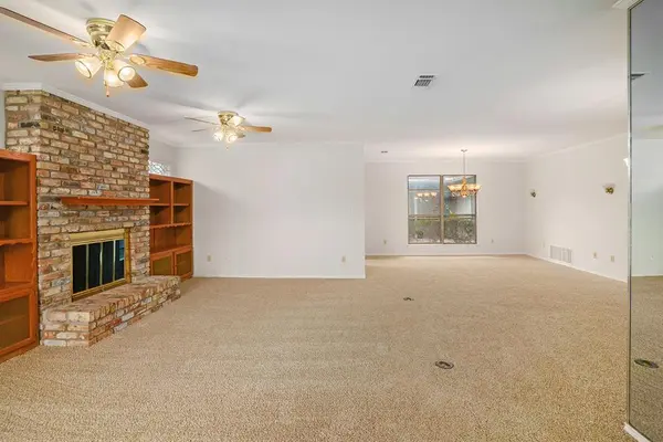 5118 Ledgestone Drive, Fort Worth, TX 76132