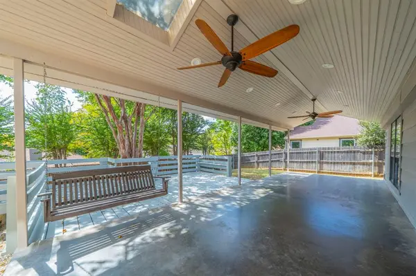 2321 Warwick Avenue, Grand Prairie, TX 75052