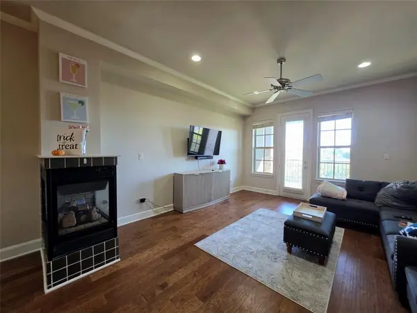 2800 Sandage Avenue #206, Fort Worth, TX 76109