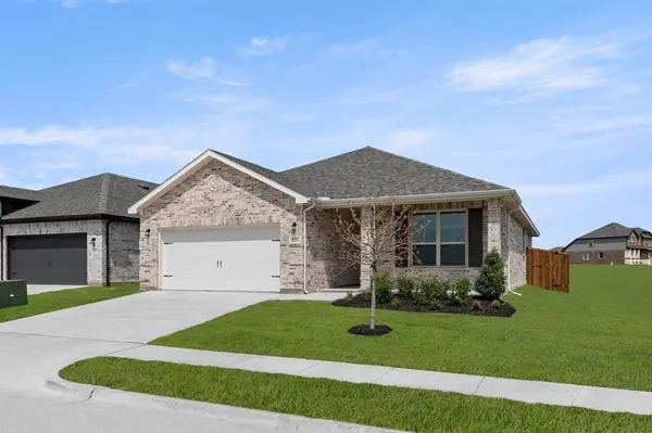 125 Toftrees Drive, Cleburne, TX 76031