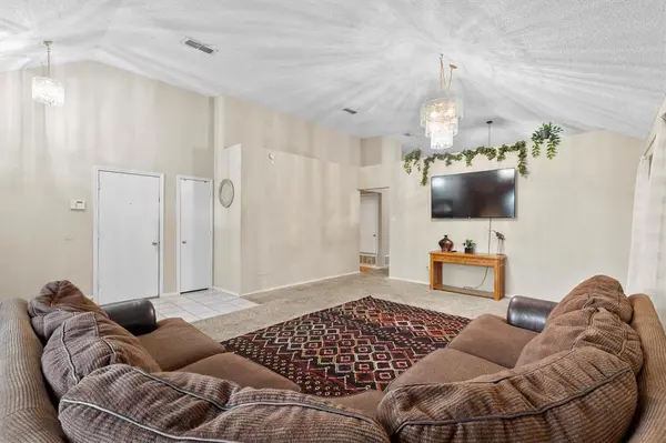 8729 Sabinas Trail, Fort Worth, TX 76118