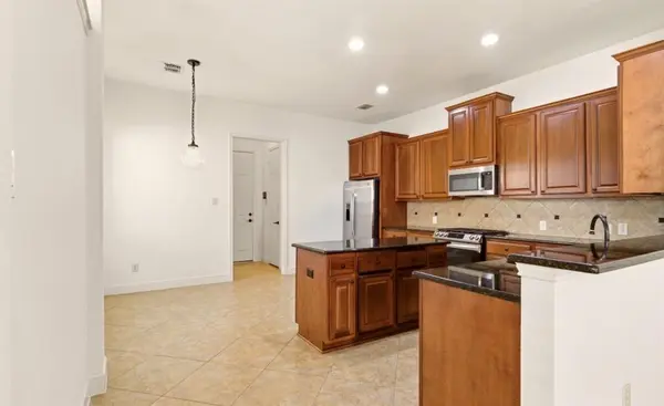 4525 W University Boulevard, Dallas, TX 75209