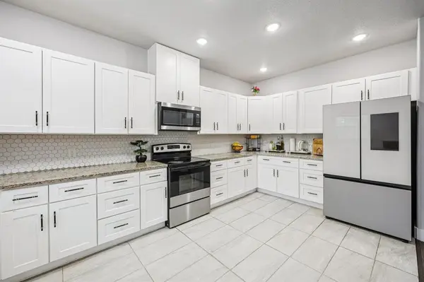 705 Lynnfield Drive, Arlington, TX 76014