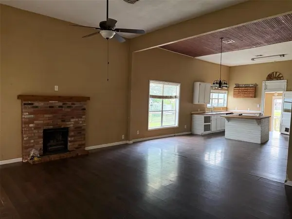 280 W 4th Street, Crawford, TX 76638