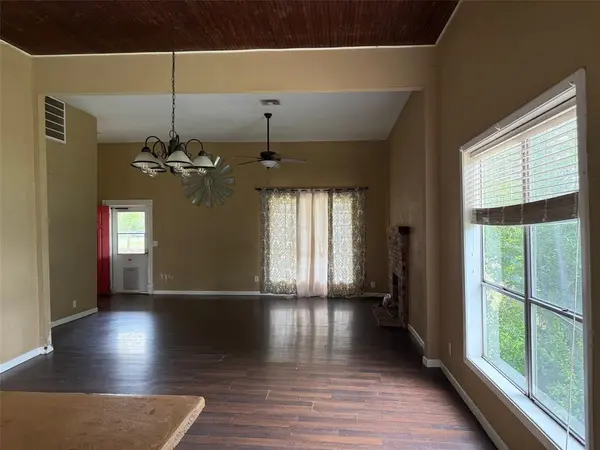 280 W 4th Street, Crawford, TX 76638