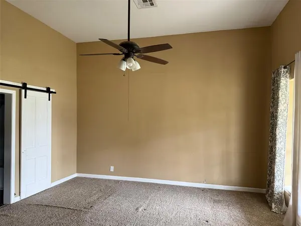 280 W 4th Street, Crawford, TX 76638