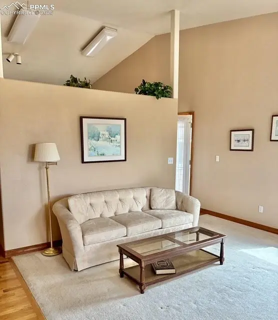 5431 Wells Fargo DR, Colorado Springs, CO 80918