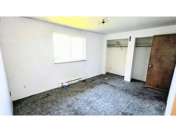 214 VALLEY CT, Sutherlin, OR 97479