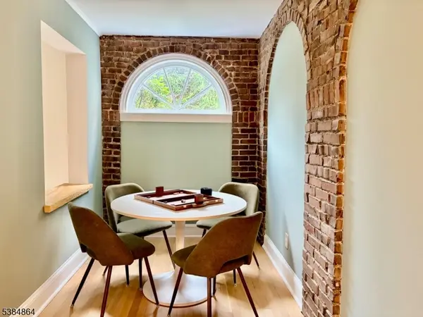 2 Harding Ter, Morristown Town, NJ 07960