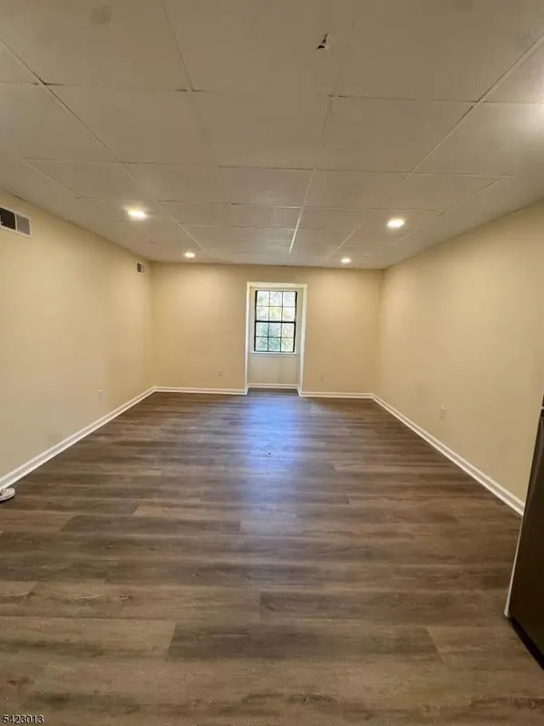 350 Sparta Ave #B9, Sparta Twp., NJ 07871