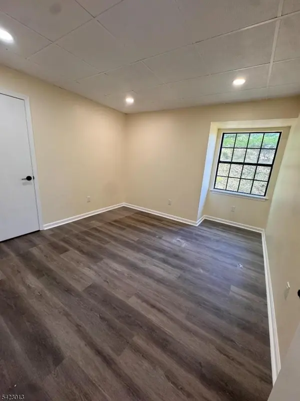 350 Sparta Ave #B9, Sparta Twp., NJ 07871