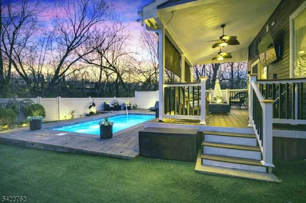 347 W Passaic Ave, Rutherford Boro, NJ 07070