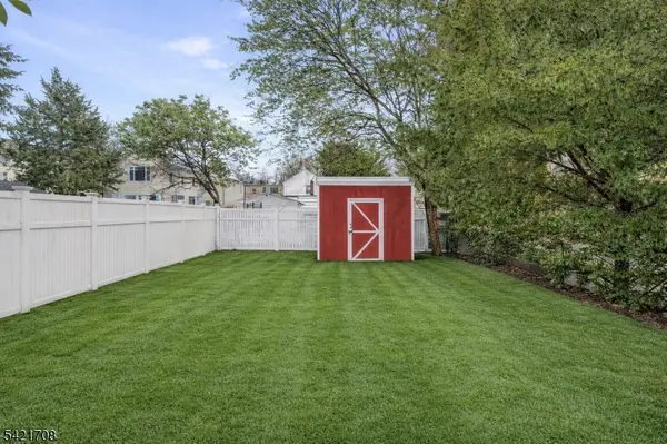 46 Maple St, Bloomfield Twp., NJ 07003