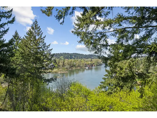 200 BURNHAM RD #311, Lake Oswego, OR 97034