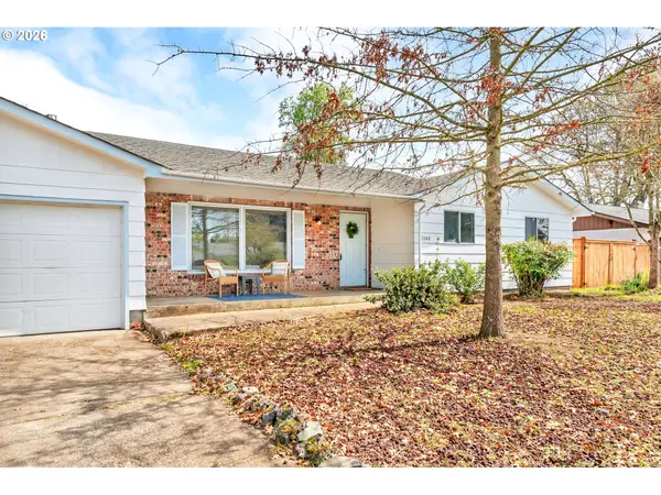 1140 OAK DR, Junction City, OR 97448