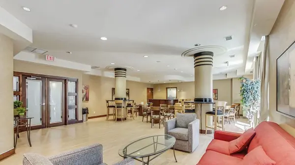 35 Finch AVE E #512, Toronto C14, ON M2N 6Z8