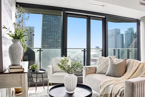 224 King ST W #2906, Toronto C01, ON M5H 0A6