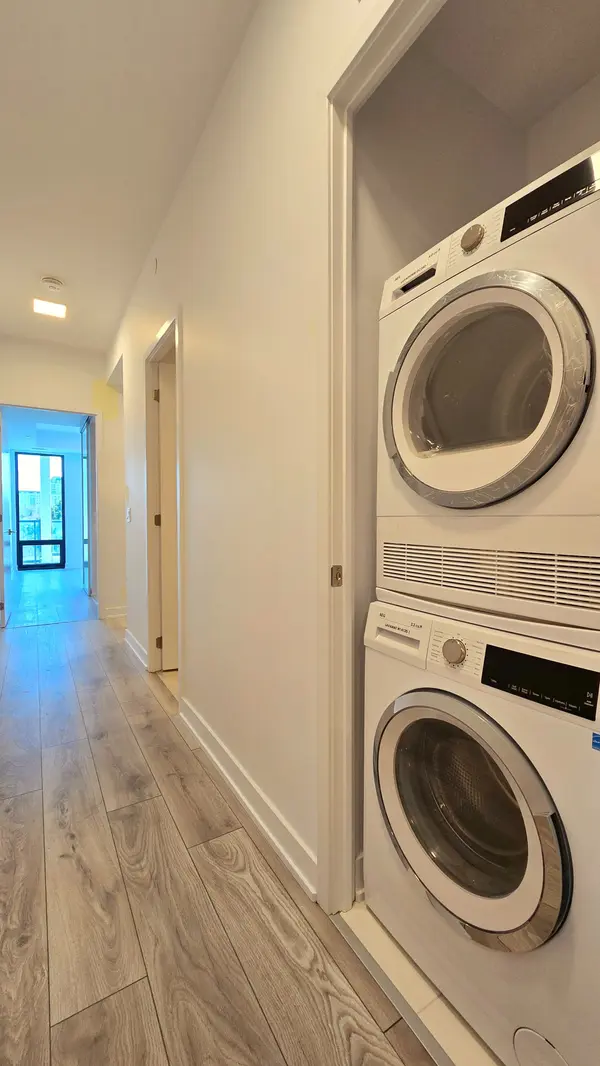 29 Green Trail CT #301, Toronto C15, ON M2K 0J9