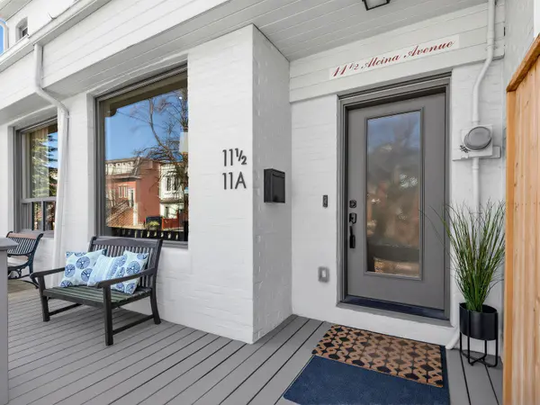 11A Alcina AVE, Toronto C02, ON M6G 2E7