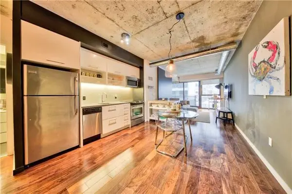 51 Trolley CRES #409, Toronto C08, ON M5A 0E9