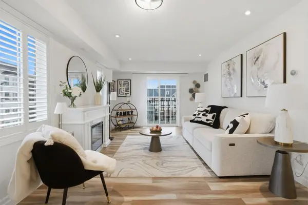 75 Shipway AVE #301, Clarington, ON L1B 0B8