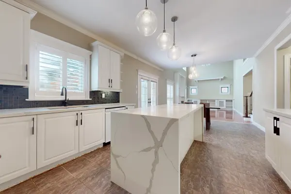 46 Williamson DR W, Ajax, ON L1T 4M9