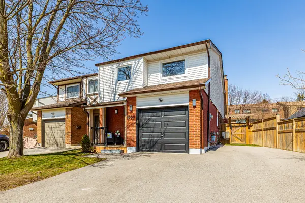 1927 Memory LN, Pickering, ON L1V 2T9