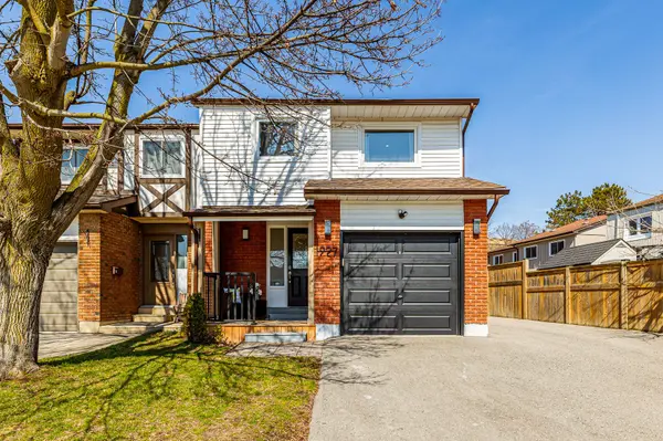 1927 Memory LN, Pickering, ON L1V 2T9