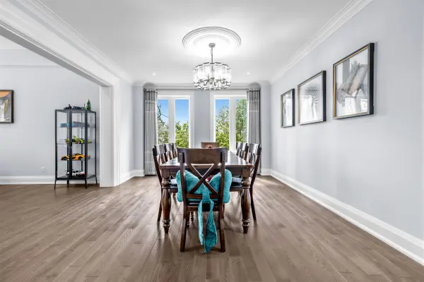 18 Walnut Glen PL, Markham, ON L6C 1A3