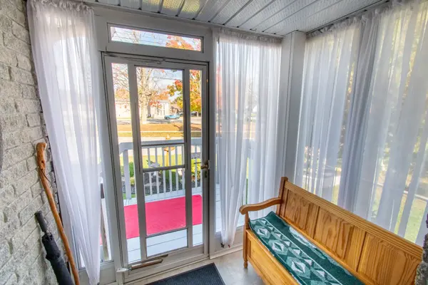 789 Montreal ST, Midland, ON L4R 1G9