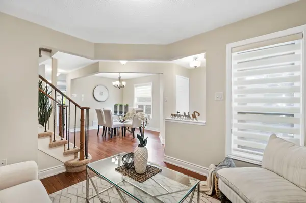 2879 Westbury CT, Mississauga, ON L5M 6B3