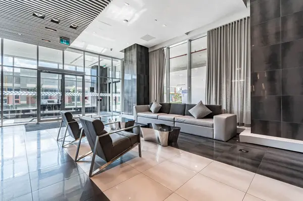 2481 Taunton RD #1008, Oakville, ON L6H 3R7