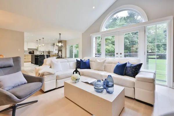 1520 Drymen CRES, Mississauga, ON L5G 2P2