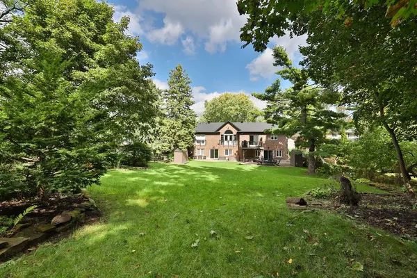 1520 Drymen CRES, Mississauga, ON L5G 2P2