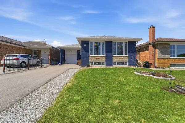 38 Bridesburg DR, Toronto W09, ON M9R 2K8