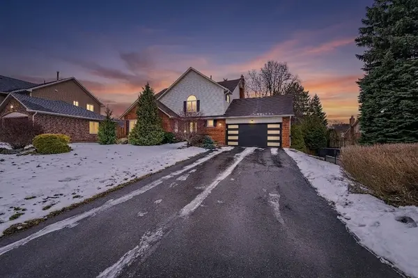 8 Wadsworth CIR, Brampton, ON L6Z 1W7