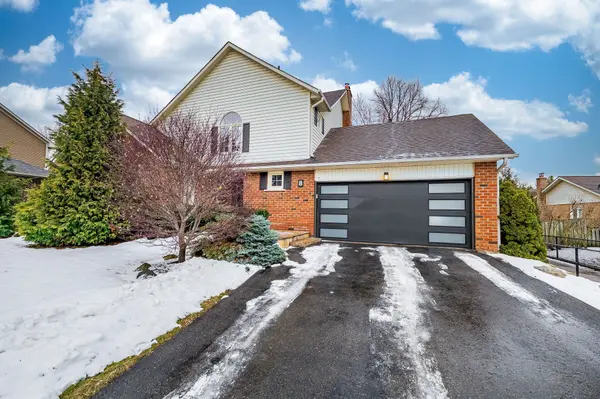 8 Wadsworth CIR, Brampton, ON L6Z 1W7