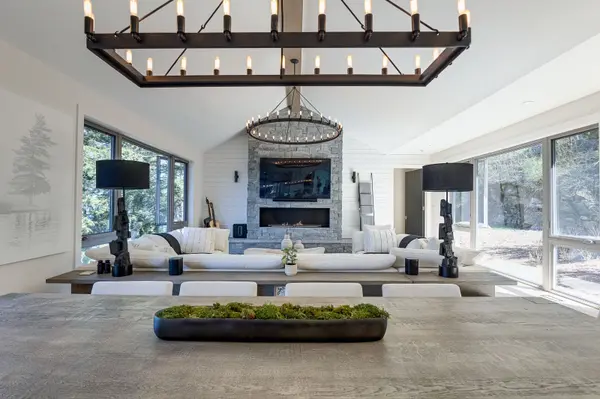 124 Claren CRES, Huntsville, ON P1H 2J2