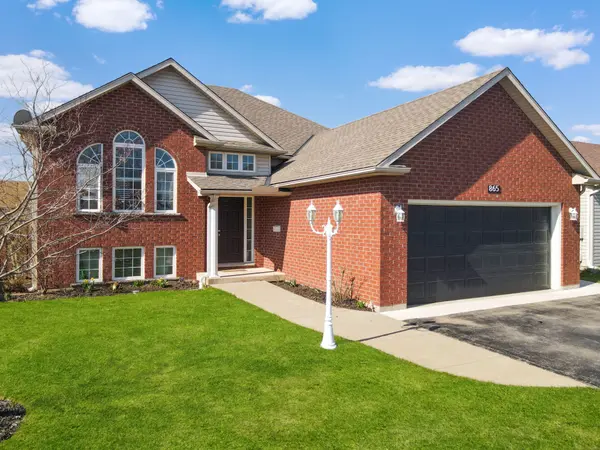 865 Canada DR, Fort Erie, ON L2A 6S5