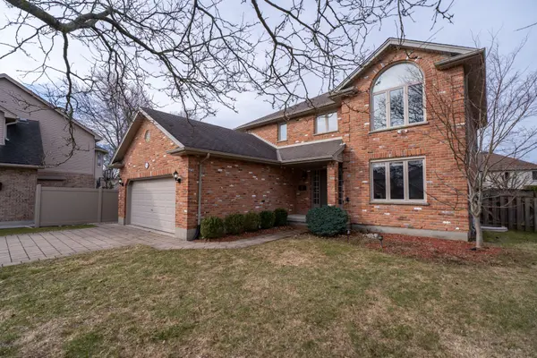 134 Moraine CT, London North, ON N6G 4Z1