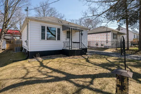 27 Valleyview CRES, Belleville, ON K8P 3E9