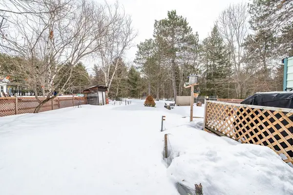 299 Black Bay RD, Petawawa, ON K8H 2W8