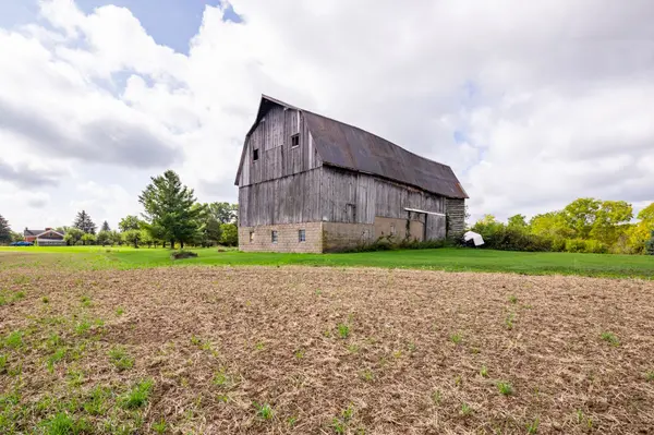 2432 Seburn RD, Thorold, ON L0S 1E6