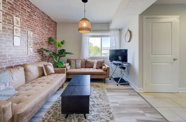 185 Windale CRES #6A, Kitchener, ON N2E 0G3