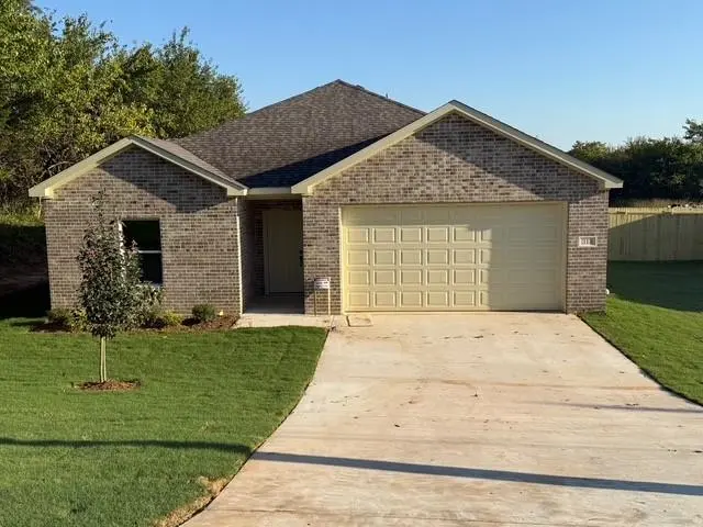 313 Garland Road, Bells, TX 75414