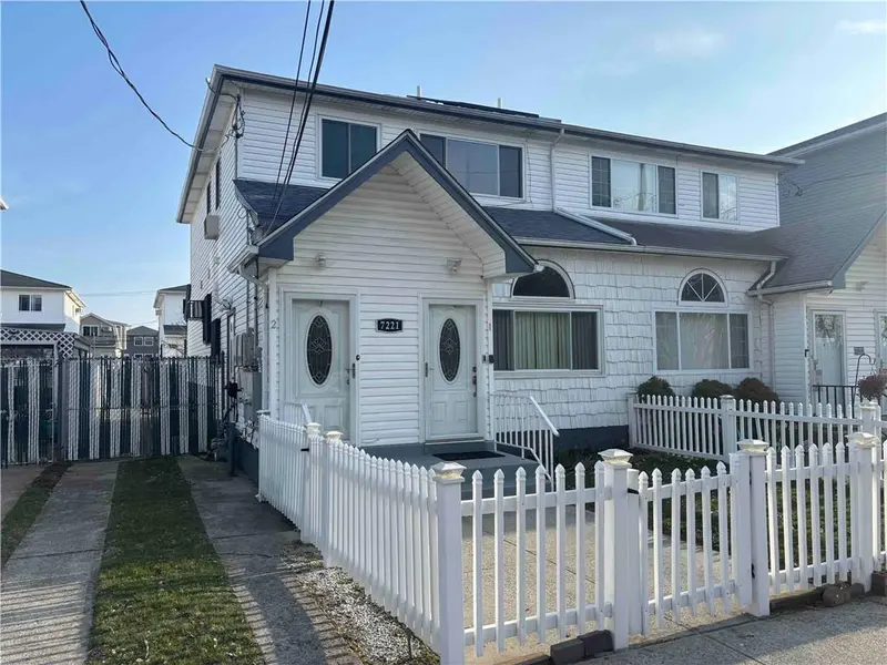 7221 Hillmeyer AVE, Arverne, NY 11692