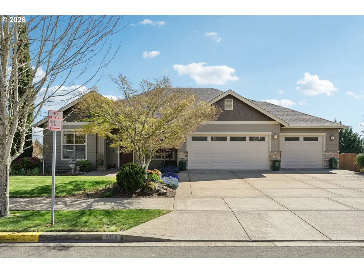 604 NW MT BACHELOR ST, Mc Minnville, OR 97128